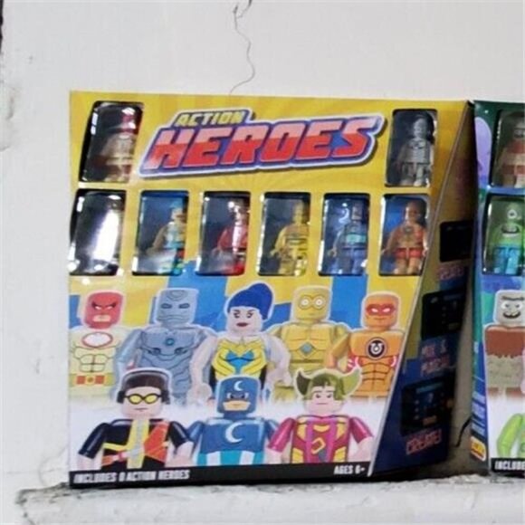 Blokko Action Heroes  8 Pack Figures hours of Creative and Imaginative Play - Picture 3 of 4